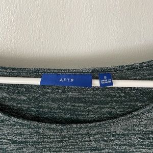 Apt 9 tunic. Neutral color